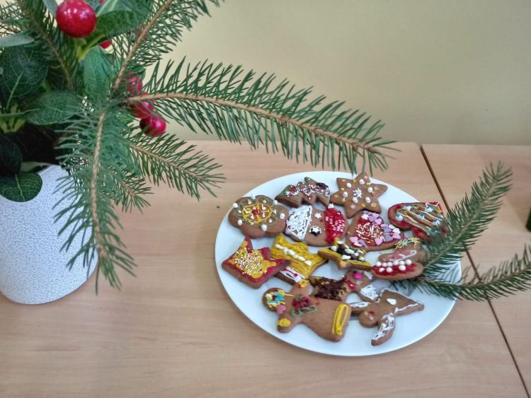Pieczemy świąteczne pierniczki
