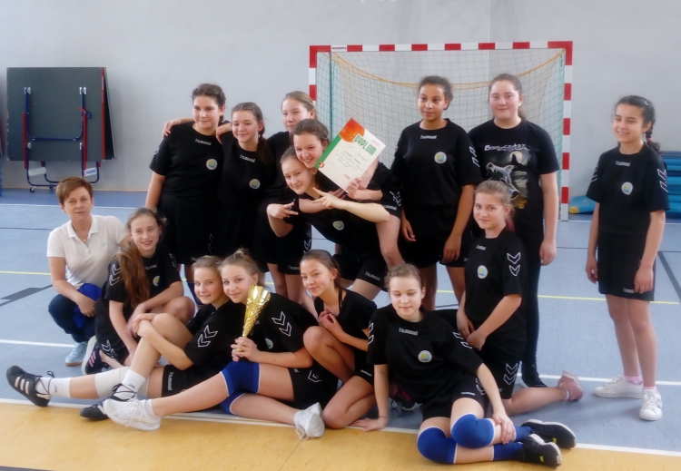 Awans koszykarek do zawodów wojewódzkich