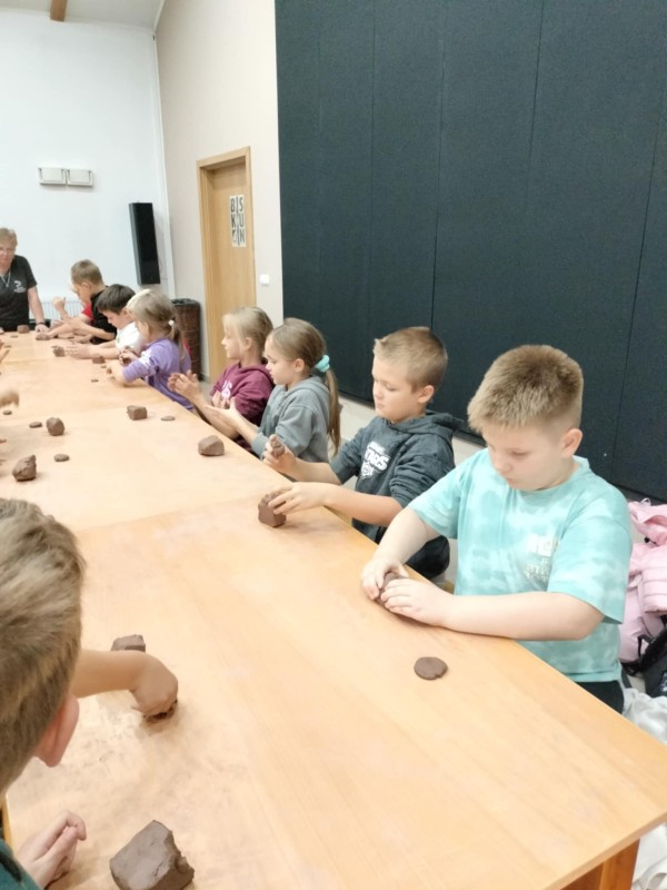 Zdjęcie - Wycieczka do Gniezna i Biskupina – żywa lekcja historii