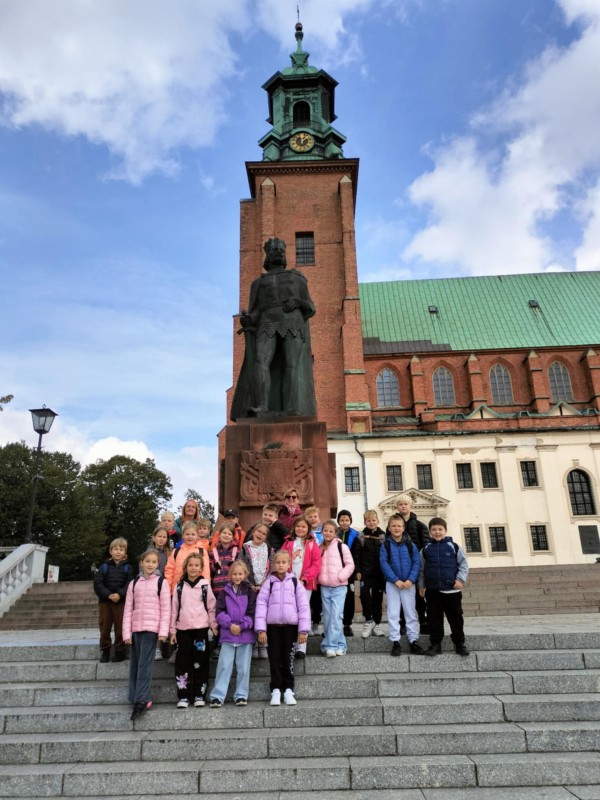 Zdjęcie - Wycieczka do Gniezna i Biskupina – żywa lekcja historii