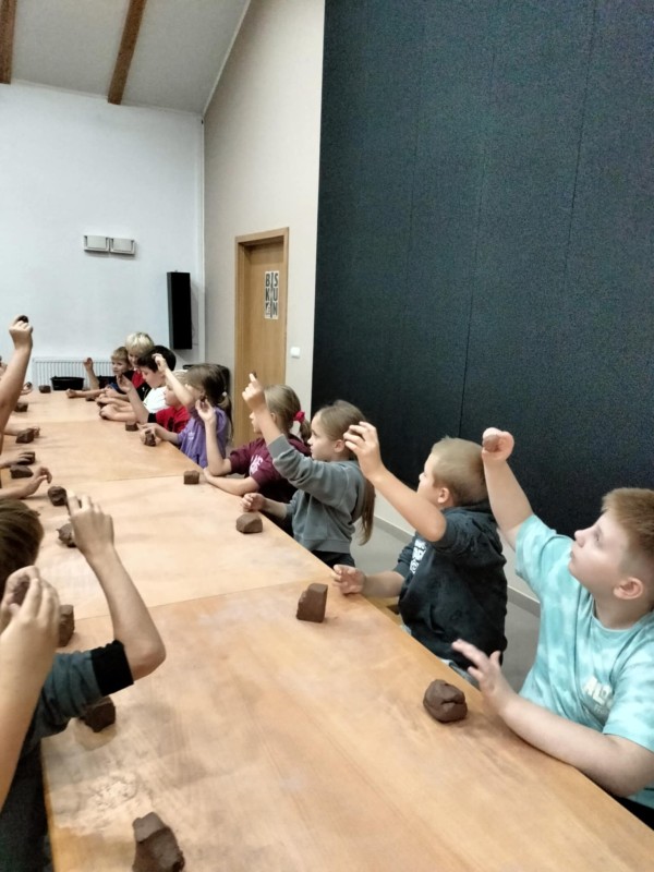 Zdjęcie - Wycieczka do Gniezna i Biskupina – żywa lekcja historii