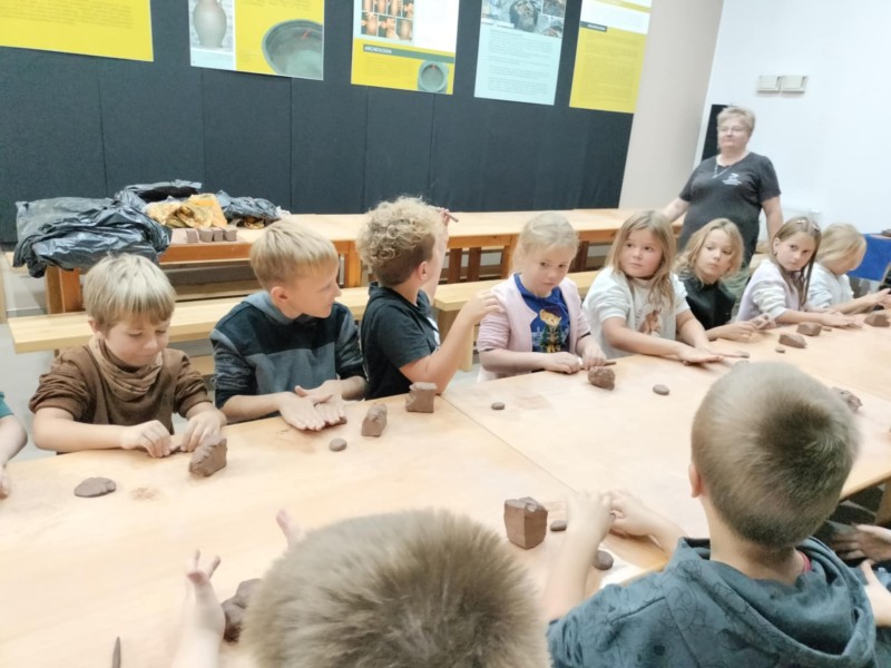 Zdjęcie - Wycieczka do Gniezna i Biskupina – żywa lekcja historii