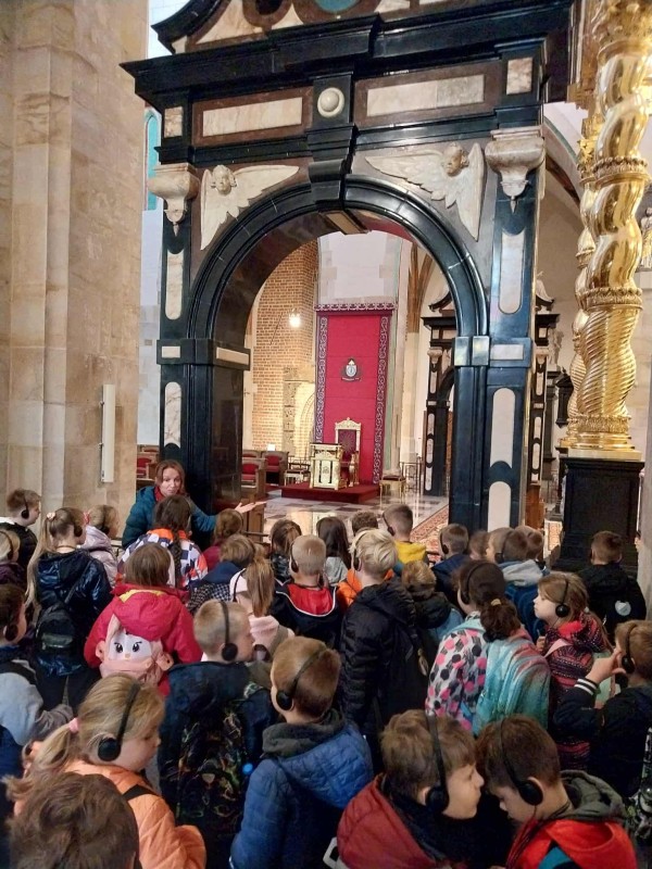 Zdjęcie - Wycieczka do Gniezna i Biskupina – żywa lekcja historii