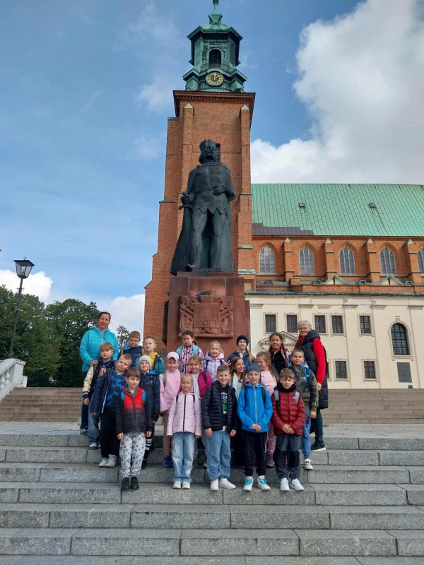 Zdjęcie - Wycieczka do Gniezna i Biskupina – żywa lekcja historii