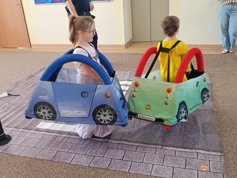 Jak bezpiecznie poruszać się po drodze?