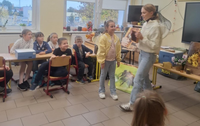 Zdjęcie - Warsztaty pszczelarskie - poznajemy świat pszczół