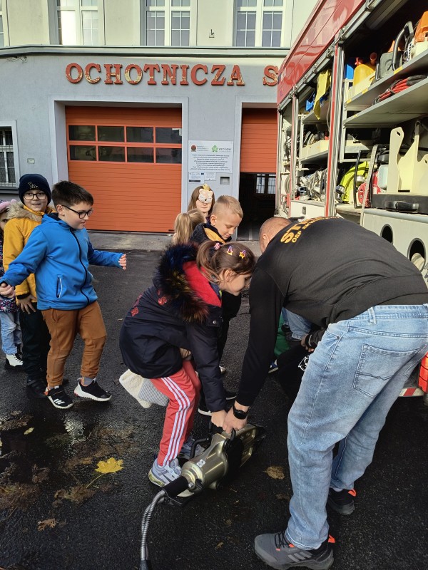 Zdjęcie - Wycieczka klasy 2d do OSP Skwierzyna