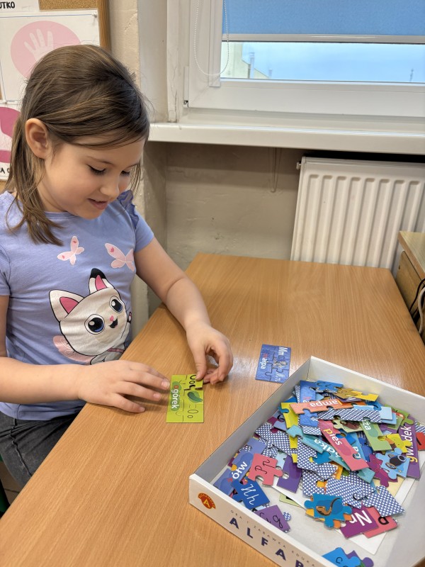 Zdjęcie - W świecie liczb i liter