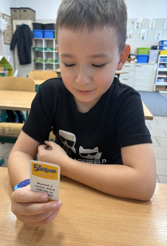 Zdjęcie - W świecie liczb i liter