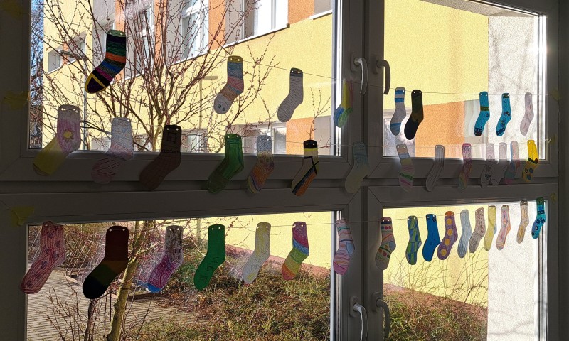 Zdjęcie - Przywitaj wiosnę w kolorowych skarpetkach!