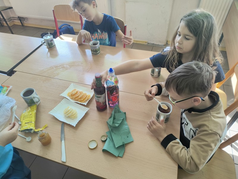 Zdjęcie - Nauka przez działanie i zabawę