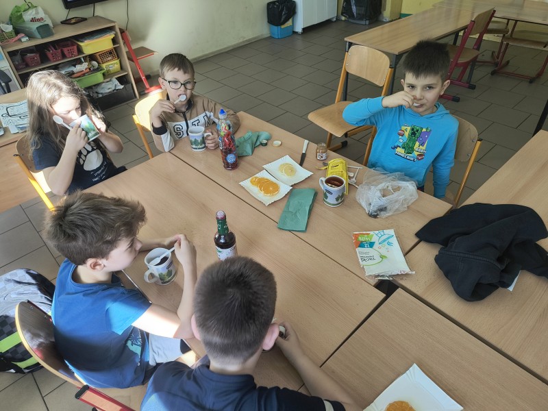 Zdjęcie - Nauka przez działanie i zabawę